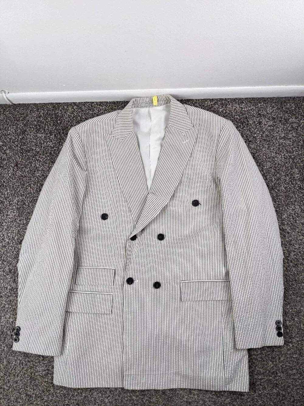 Studiosuits Sport Coat 42R Seersucker Double Breasted Peak Lapel Gray Striped